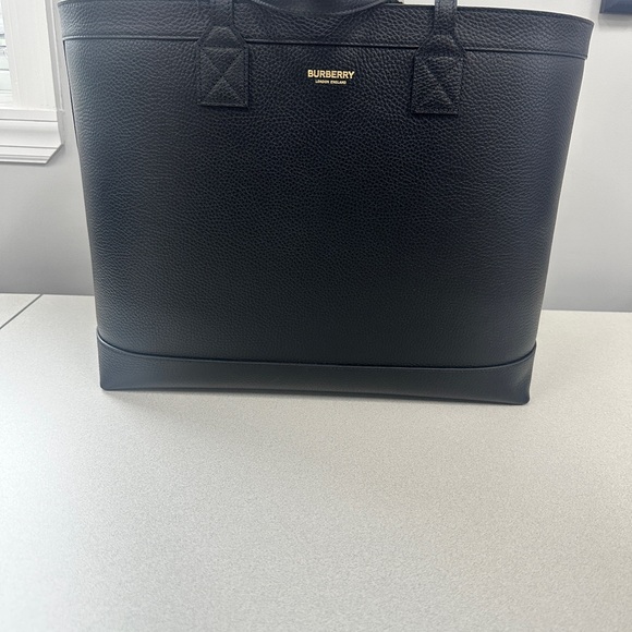 NEW Authentic Burberry London Tote Black Leather / w Dust Bag - Picture 2 of 12